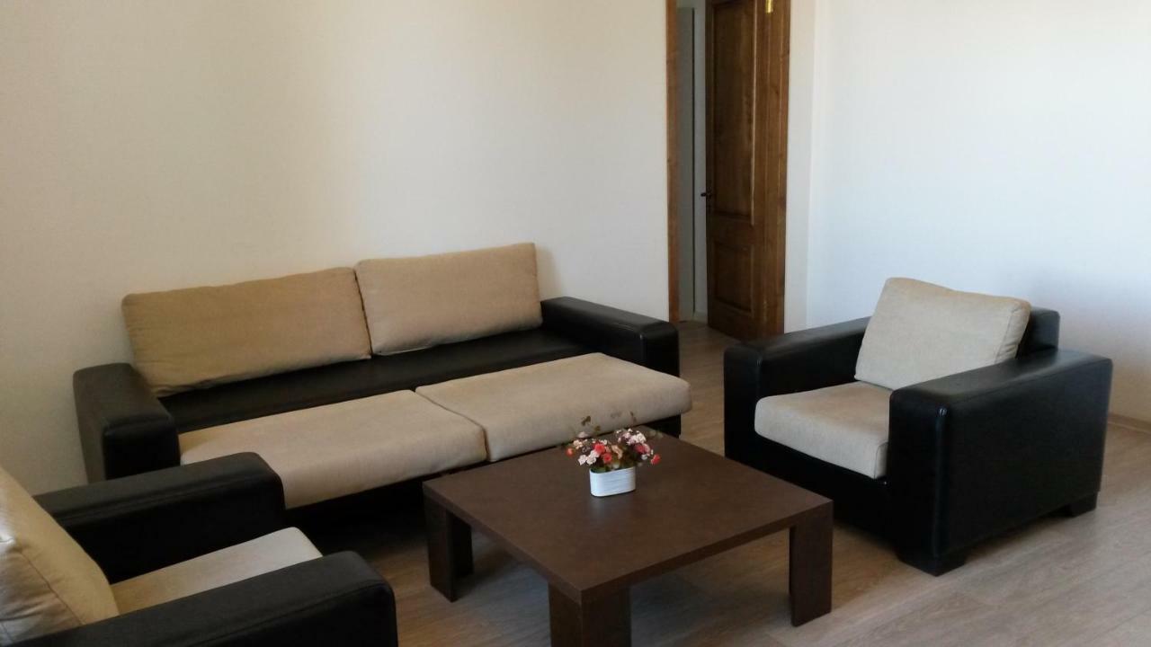 City View Apartment On Gorgiladze 1 Batumi Exterior photo